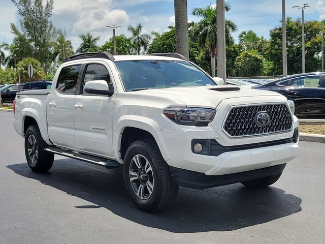 Used 2018 Toyota Tacoma TRD Sport RWD image 3