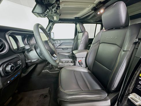 Used 2024 Jeep Wrangler Unlimited Sahara w/ Safety Group AWD/4WD image 13