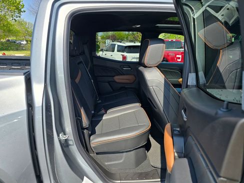 New 2026 GMC Canyon AT4 w/ Technology Plus Package AWD/4WD image 30