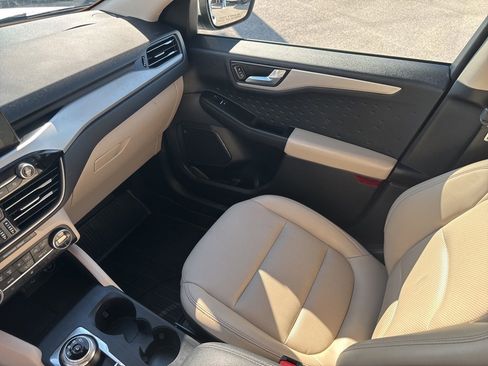 Used 2020 Ford Escape SEL image 30