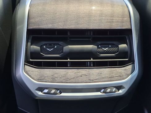 New 2026 BMW 740i w/ Premium Package RWD image 29