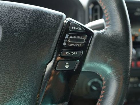 Used 2025 Nissan Frontier PRO-4X AWD/4WD image 19