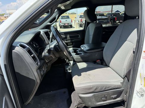 Used 2024 RAM 2500 Big Horn AWD/4WD image 9