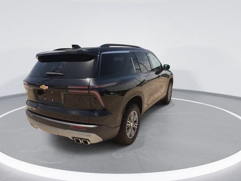Used 2025 Chevrolet Traverse LT AWD/4WD image 8