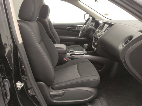 Used 2019 Nissan Pathfinder S image 21