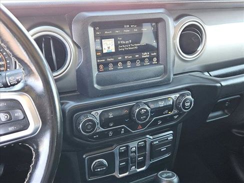 Used 2020 Jeep Wrangler Unlimited Sahara image 18