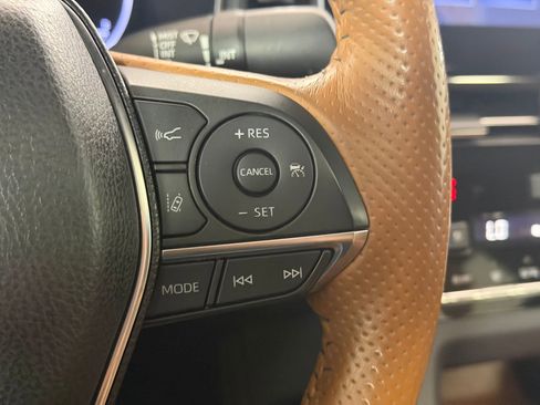 Used 2019 Toyota Avalon Limited w/ Advanced Safety Package image 26