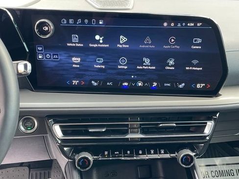 New 2025 Chevrolet Traverse LT w/ Enhanced Driving Package image 20