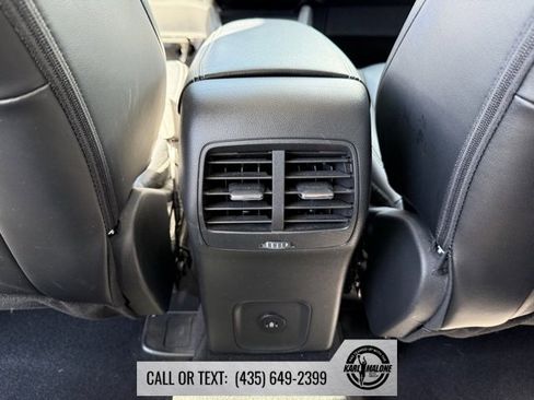 Used 2025 Ford Escape Platinum image 26