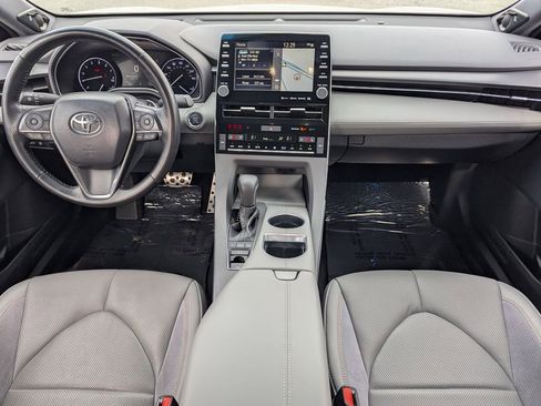 Used 2019 Toyota Avalon Touring image 14