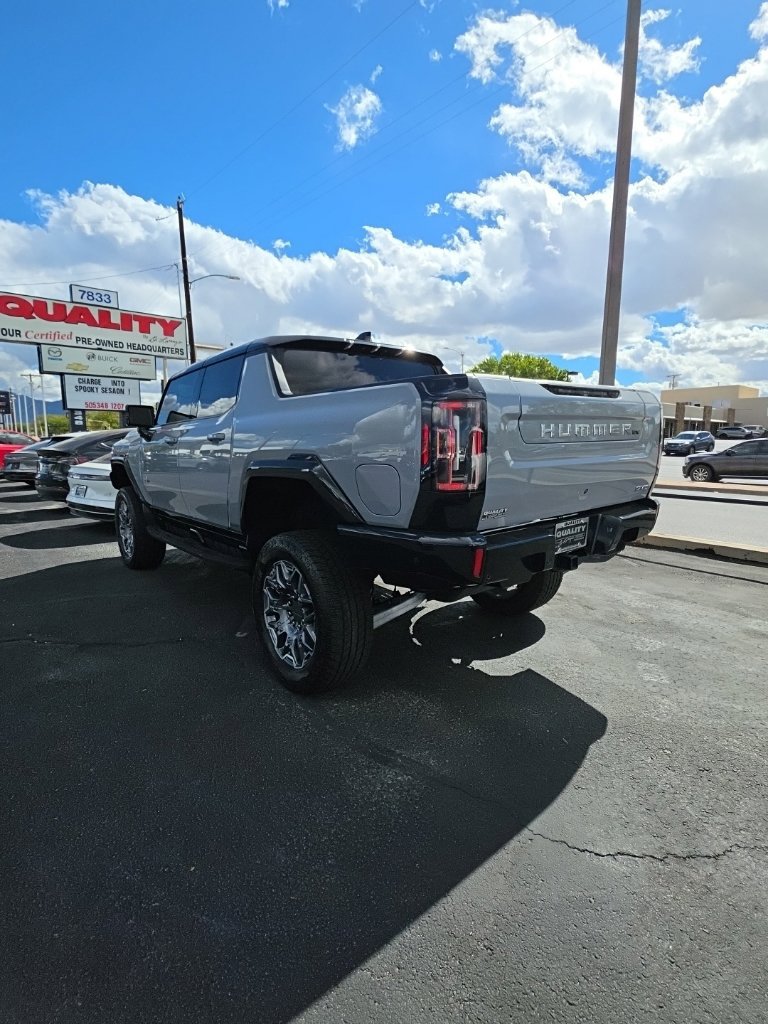 Used 2024 GMC Hummer EV 3X w/ LPO, Illumination Package AWD/4WD image 3