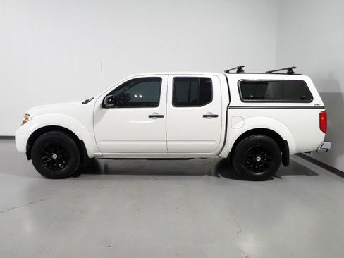 Used 2018 Nissan Frontier SV w/ Value Truck Package image 8