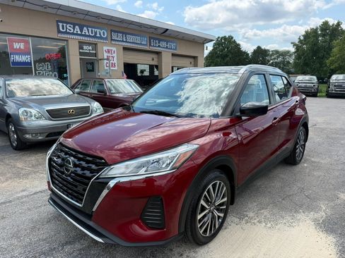 Used 2021 Nissan Kicks SV FWD image 2