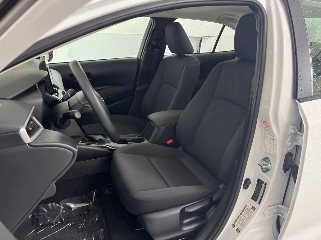 Used 2026 Toyota Corolla LE FWD image 17
