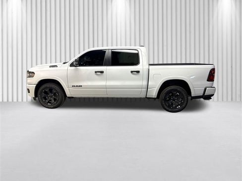 Used 2025 RAM 1500 Big Horn AWD/4WD image 7