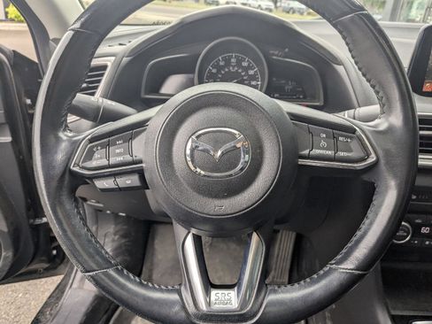 Used 2017 MAZDA MAZDA3 Touring w/ Popular Equipment Package FWD image 17