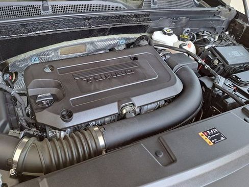 Used 2022 Buick Envision Avenir w/ Technology Package II image 31