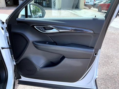 Used 2023 Buick Envision Essence AWD/4WD image 17