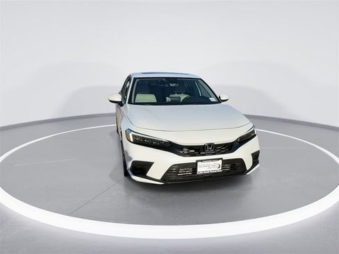 Used 2022 Honda Civic EX-L image 3