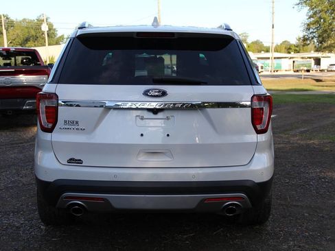 Used 2017 Ford Explorer Limited image 7