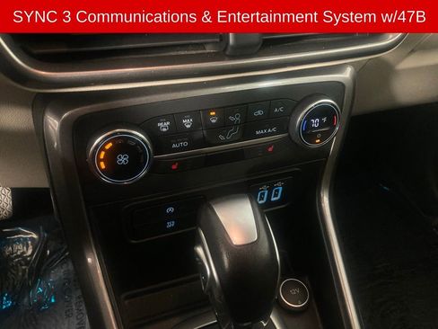 Used 2022 Ford EcoSport SE w/ SE Convenience Package image 7