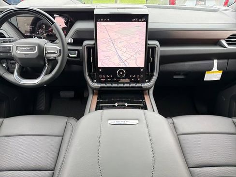 New 2026 GMC Yukon XL Denali w/ Denali Reserve Package AWD/4WD image 9
