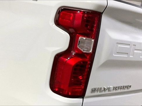 Certified 2022 Chevrolet Silverado 1500 LT image 8