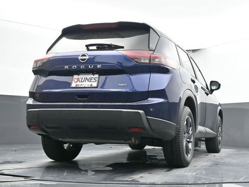 Used 2025 Nissan Rogue SV image 28