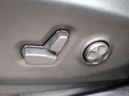 New 2026 Chrysler Voyager LX image 15