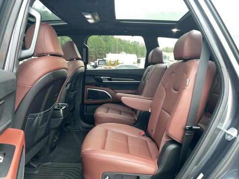 Used 2023 Kia Telluride SX image 28