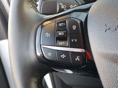 Certified 2024 Ford Escape Platinum w/ Premium Technology Package image 21