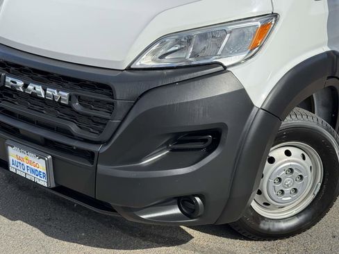 Used 2023 RAM ProMaster 2500 FWD image 3