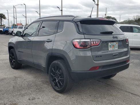 Used 2023 Jeep Compass Altitude image 5