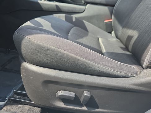 Used 2025 Nissan Altima 2.5 SV FWD image 30
