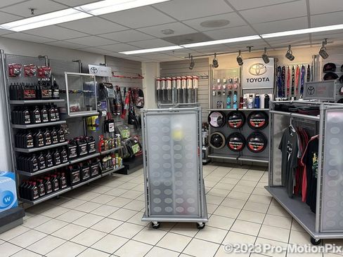 Used 2023 Toyota Tacoma TRD Off-Road image 16