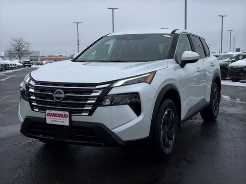 New 2026 Nissan Rogue SV image 2