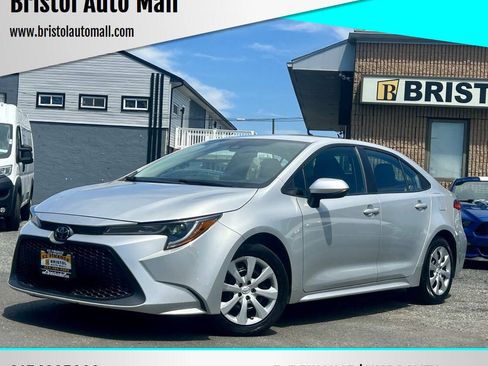 Used 2021 Toyota Corolla LE FWD image 1