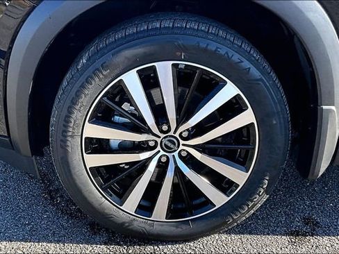 Certified 2025 Nissan Pathfinder Platinum w/ Cargo Package image 31