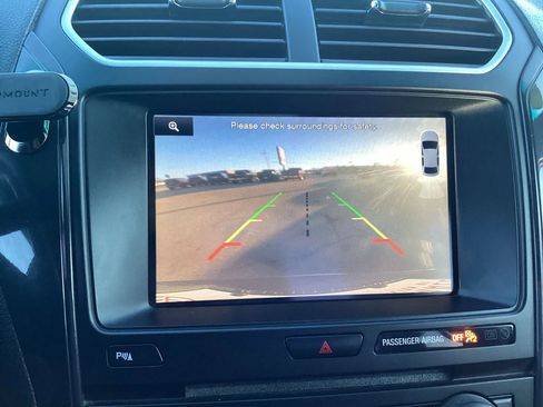 Used 2016 Ford Explorer XLT w/ Equipment Group 202A image 29