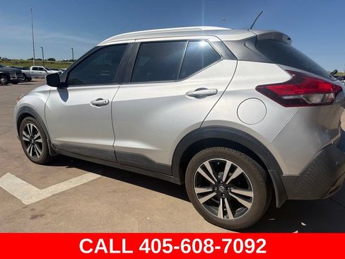 Used 2020 Nissan Kicks SV FWD image 5
