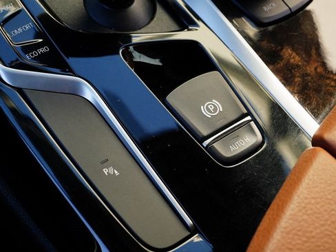 Used 2019 BMW 540i xDrive 540i xDrive w/ Convenience Package image 16