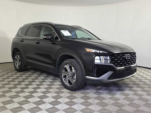 Used 2023 Hyundai Santa Fe SEL image 2