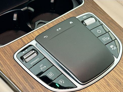 Certified 2022 Mercedes-Benz GLC 300 4MATIC image 22