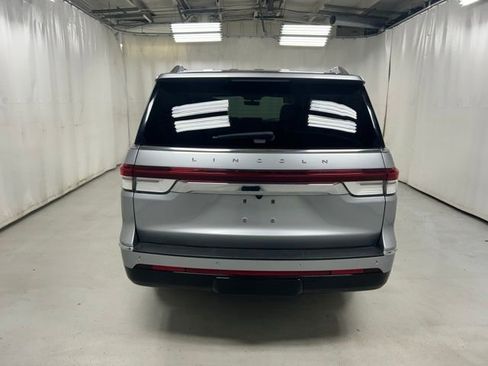 Used 2024 Lincoln Navigator L Reserve AWD/4WD image 6
