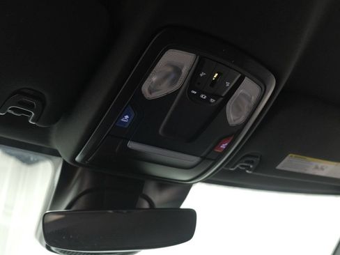 Used 2025 RAM 2500 Big Horn AWD/4WD image 27