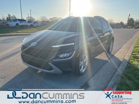 Used 2022 Hyundai Kona SEL image 1