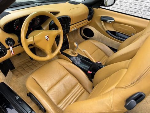 Used 2003 Porsche Boxster RWD image 24