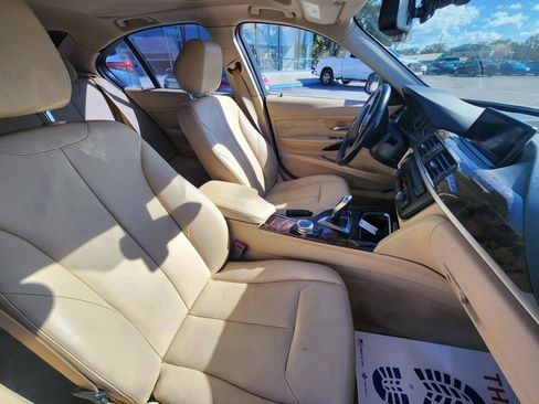 Used 2014 BMW 328i xDrive Sedan w/ Premium Package image 10