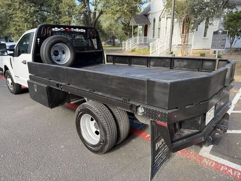 Used 2022 Ford F350 XL w/ Power Equipment Group RWD image 3