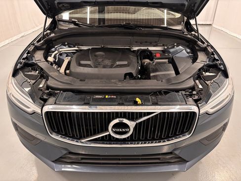 Used 2019 Volvo XC60 T5 Momentum w/ Premium Package image 28